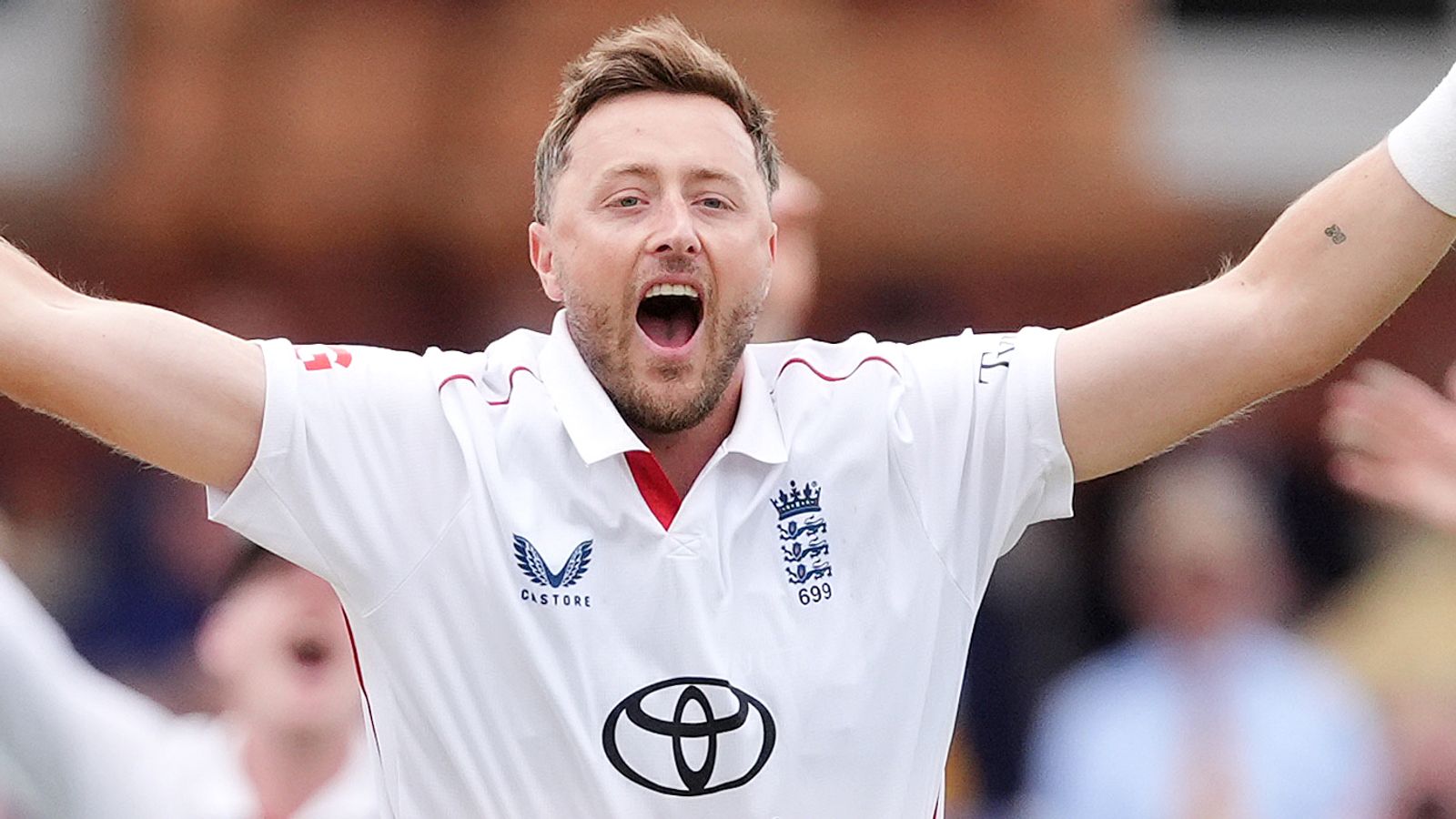 England vs Pakistan: Ollie Robinson and Jofra Archer skittle visitors as Joe Root’s side take 261-run lead in second Test | Cricket News