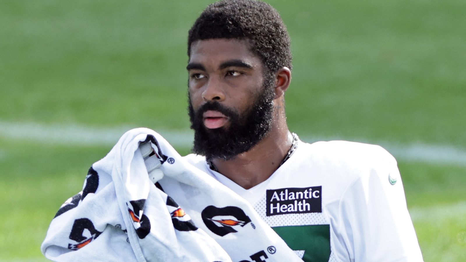 NFL: New York Jets cornerback Qwan’tez Stiggers taking to hospital after collapsing in joint practice with Tampa Bay Buccaneers | NFL News