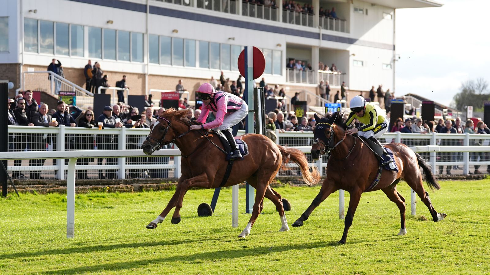Today on Sky Sports Racing: Chepstow, Windsor and Saratoga | Racing News