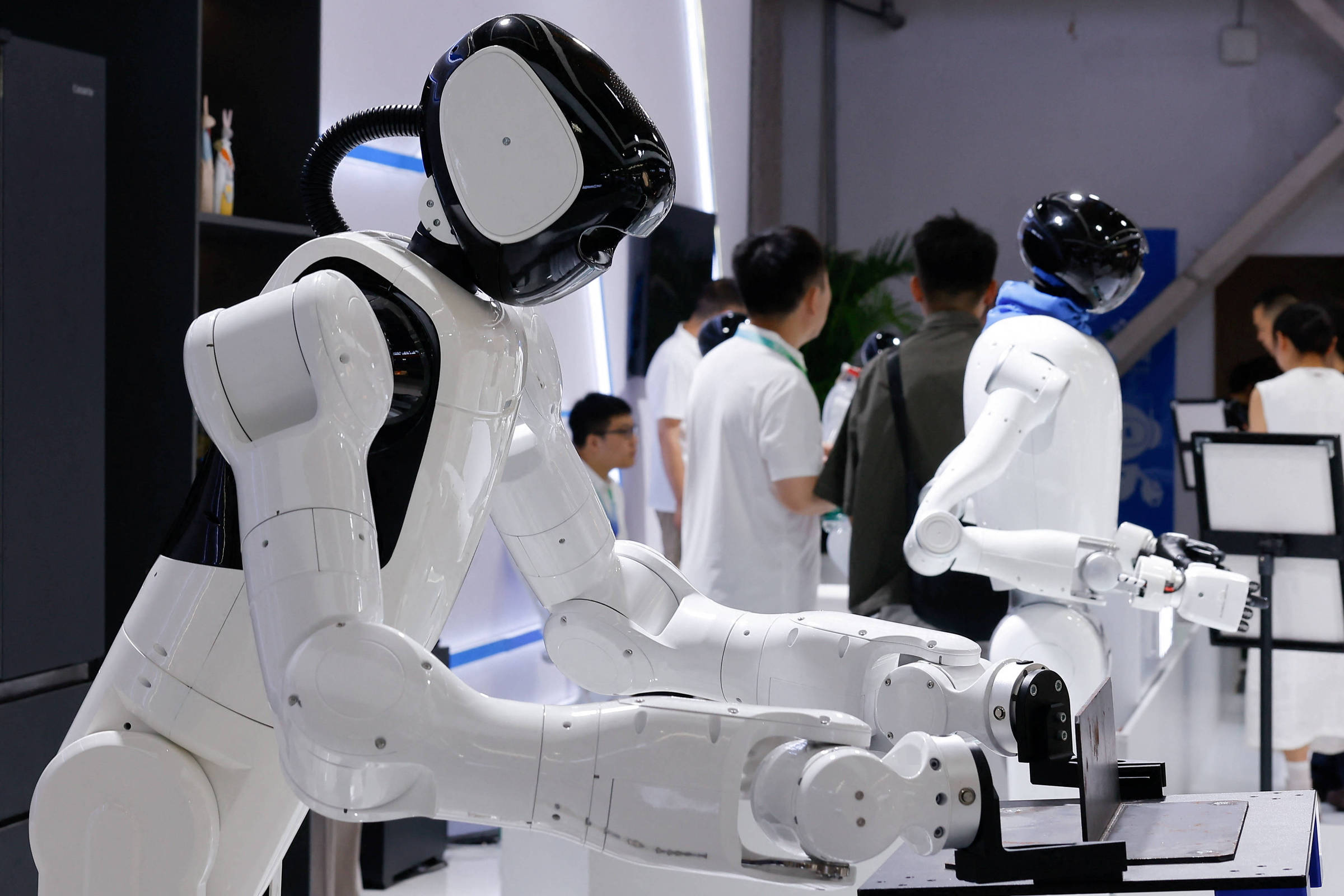Quem realmente compra robôs humanoides da China? – 07/09/2026 – Tec