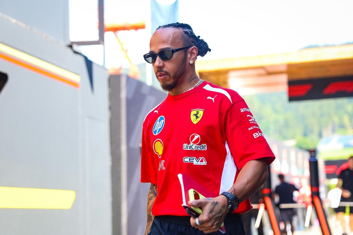 Lewis Hamilton has chance of eighth title if Ferrari makes one call