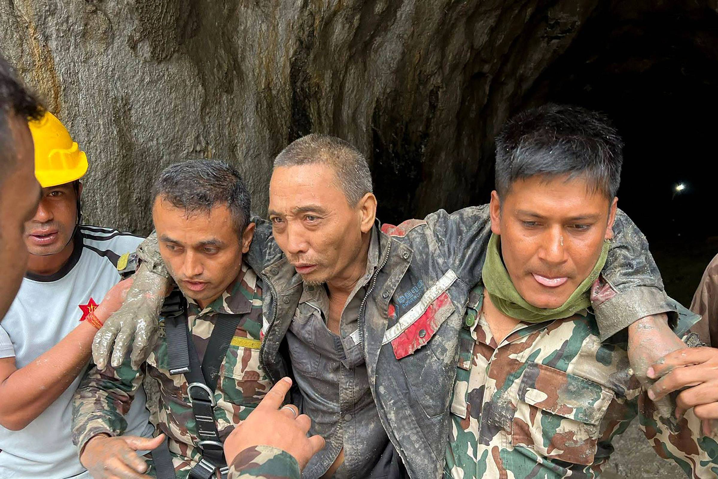Cidadão chinês é resgatado no Nepal após deslizamento – 05/09/2026 – Mundo