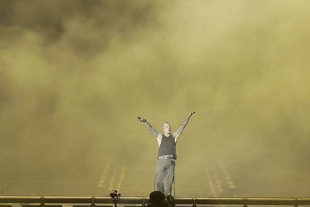 Rock in Rio: cantor do Bring Me the Horizon celebra Pix – 05/09/2026 – Ilustrada