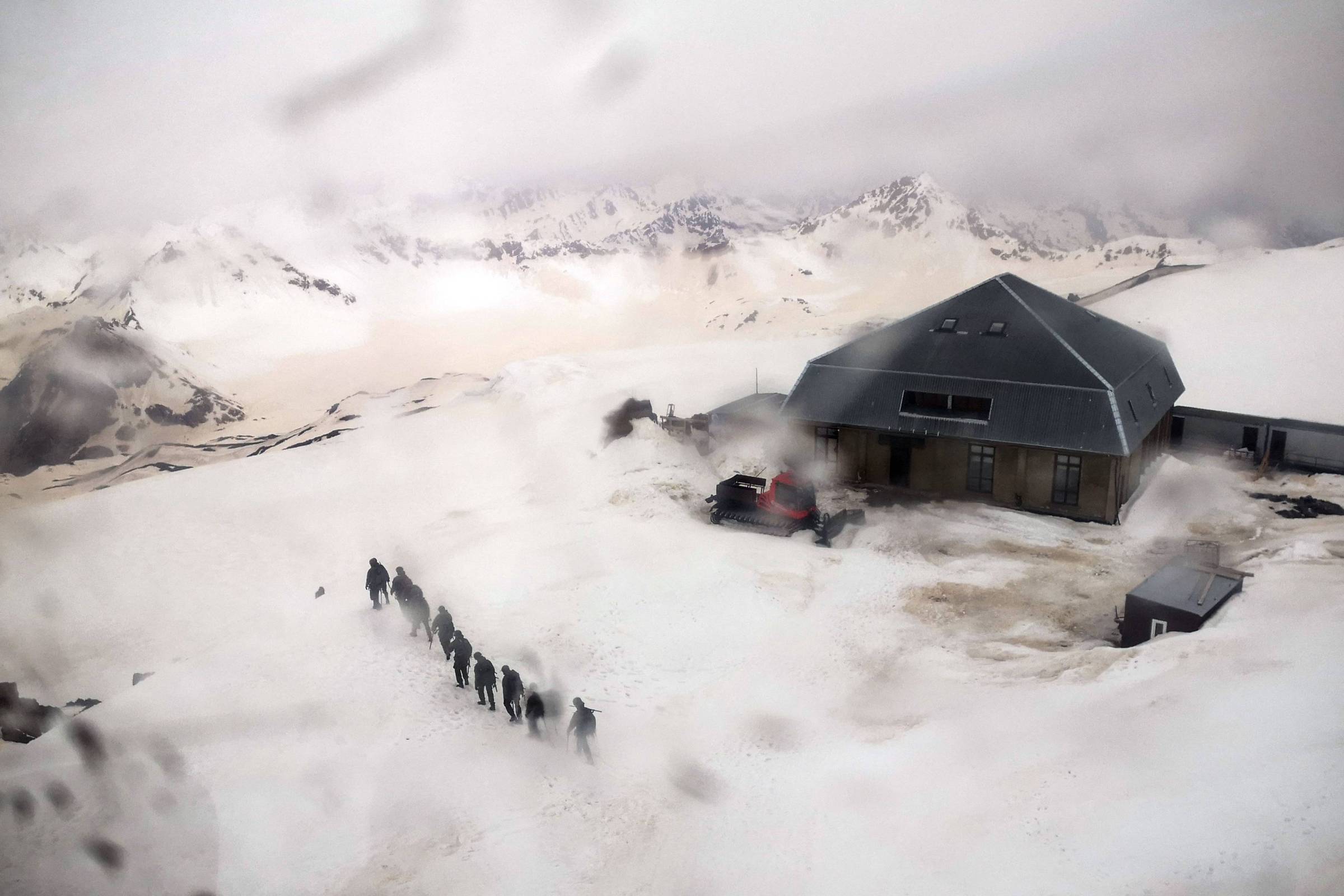Avalanche mata ao menos 11 alpinistas na Rússia – 07/09/2026 – Mundo