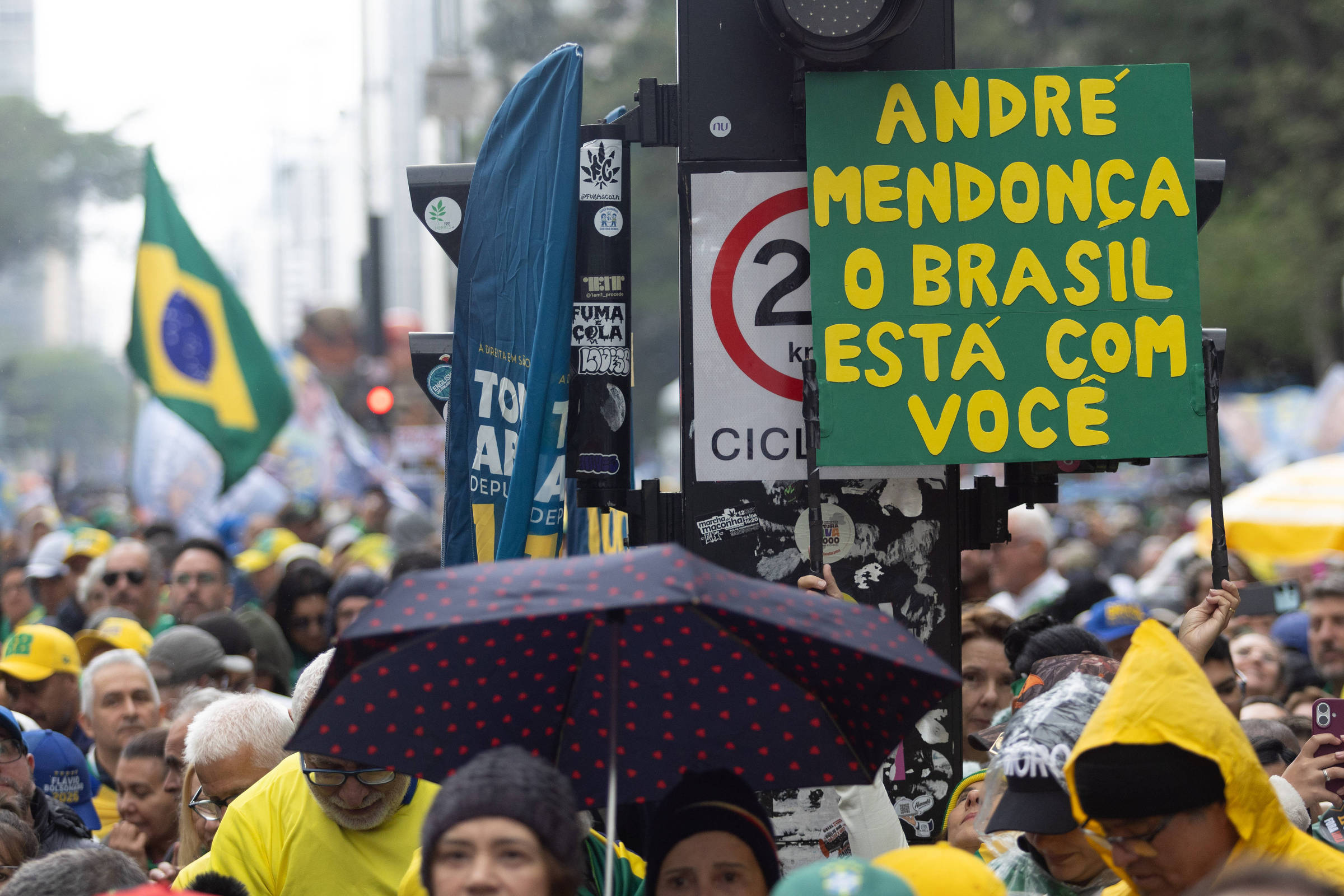 Bolsonaristas miram em Moraes e abraçam Mendonça em SP – 07/09/2026 – Painel