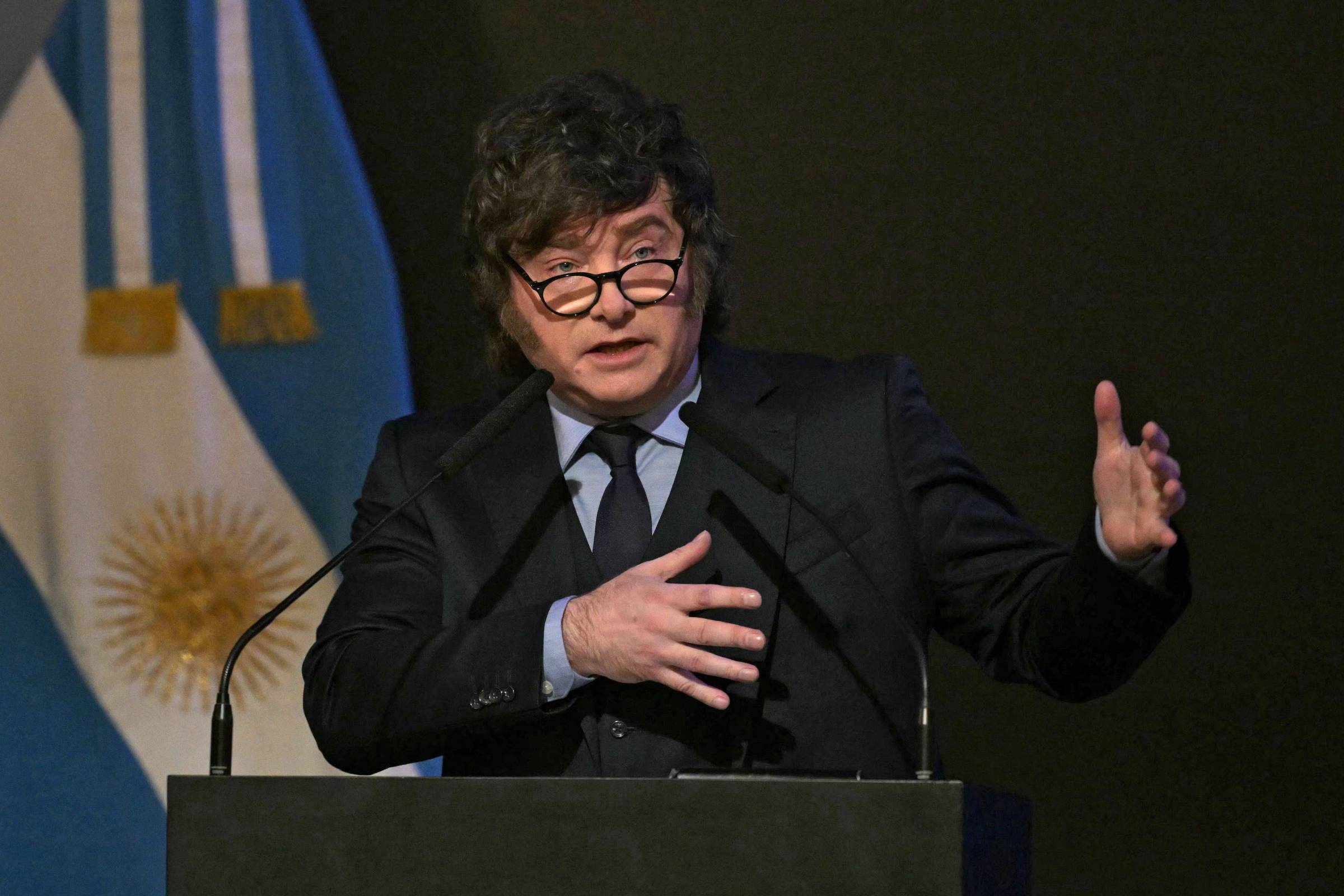 Milei luta para manter peso valorizado e impacta economia – 17/09/2026 – Economia