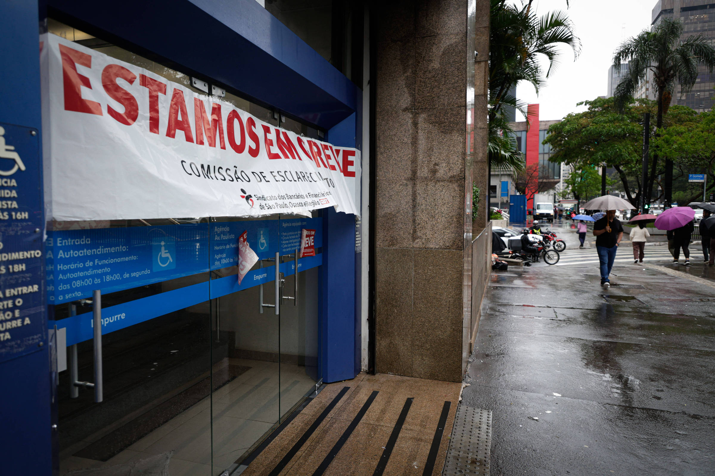 Caixa: bancários negam proposta e seguem em greve – 12/09/2026 – Economia