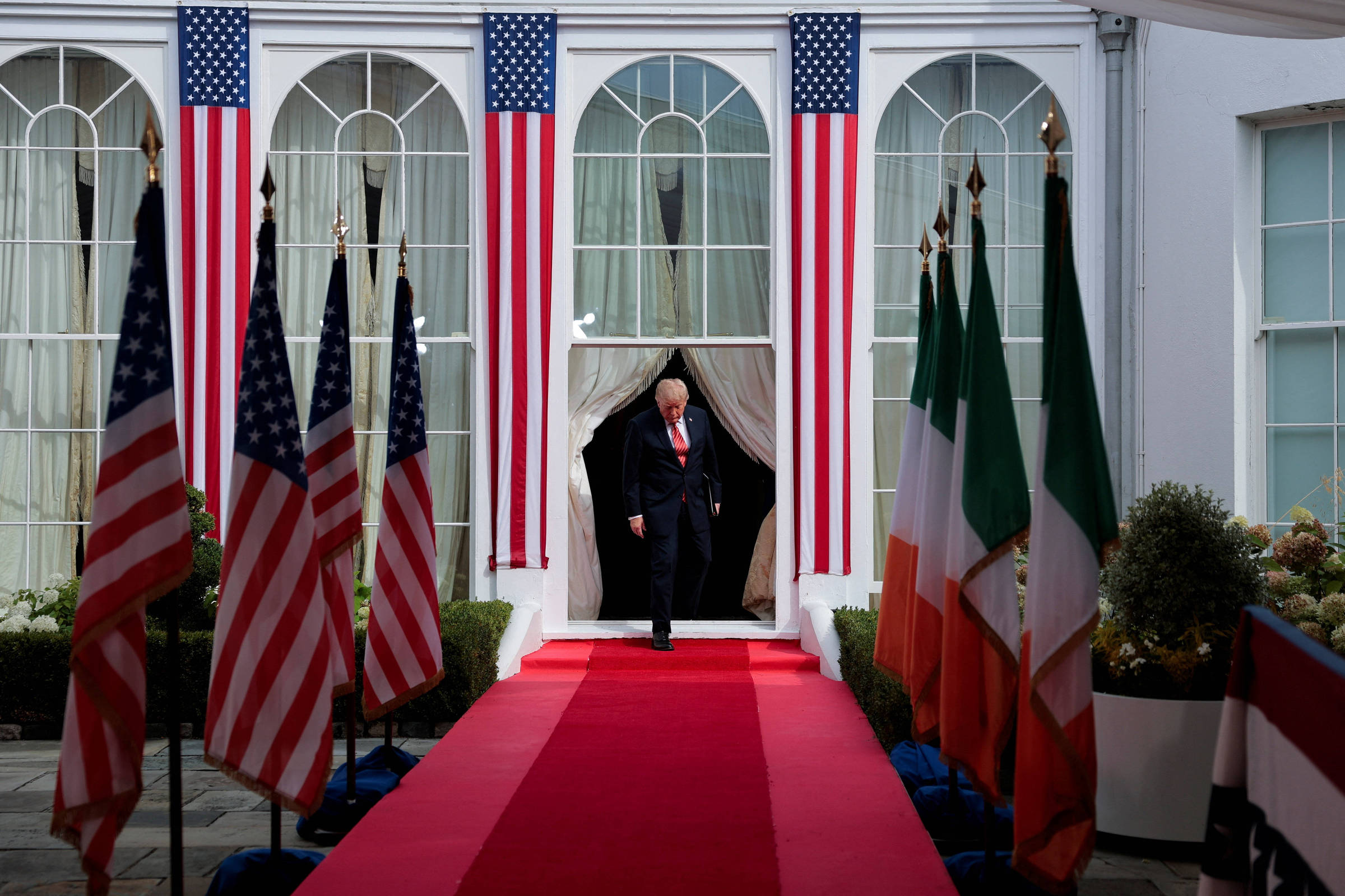 Trump defende Irlanda unificada em visita a Dublin – 12/09/2026 – Mundo