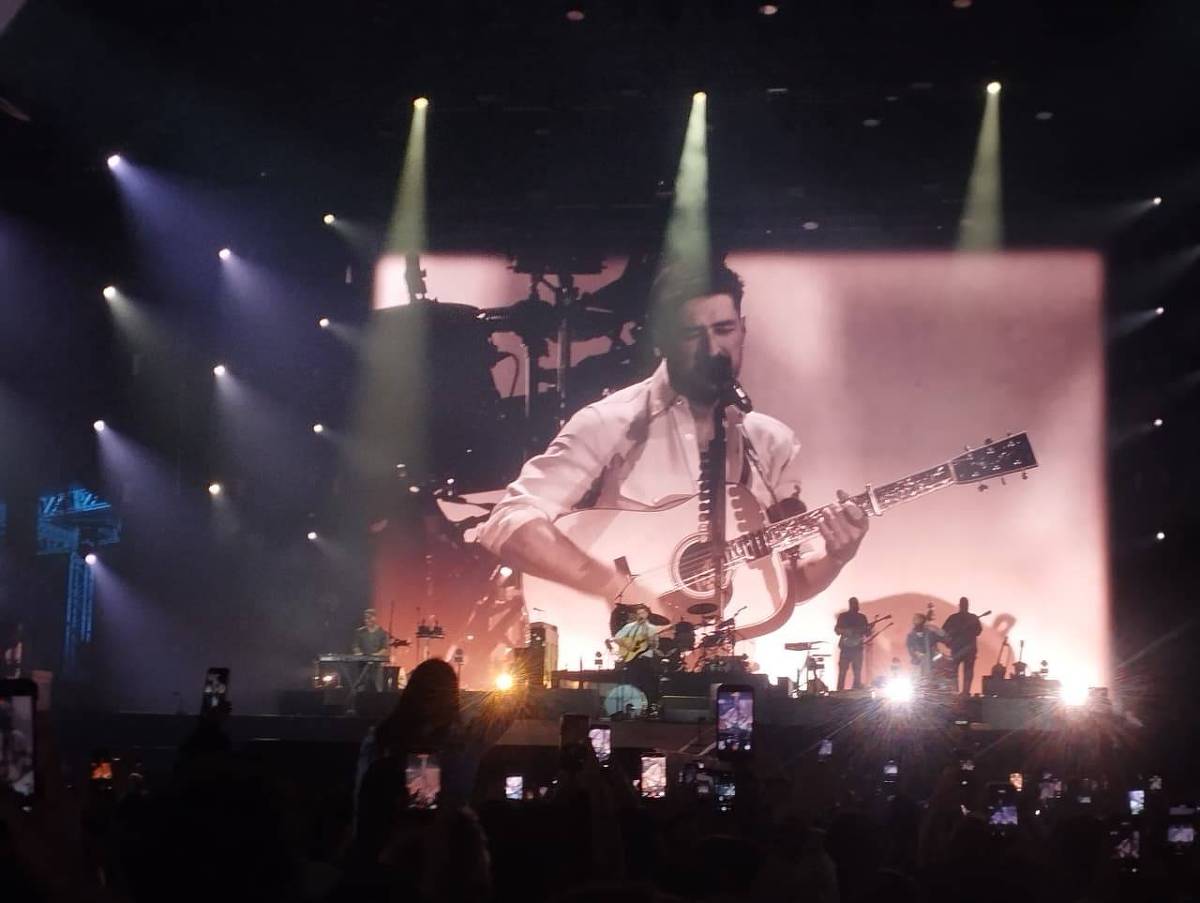 Mumford and Sons faz folk romântico para casais sob chuva – 13/09/2026 – Ilustrada