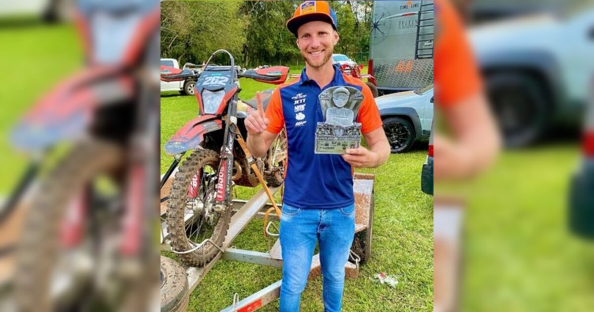 Campeão de motociclismo morre com tórax perfurado por madeira em SC