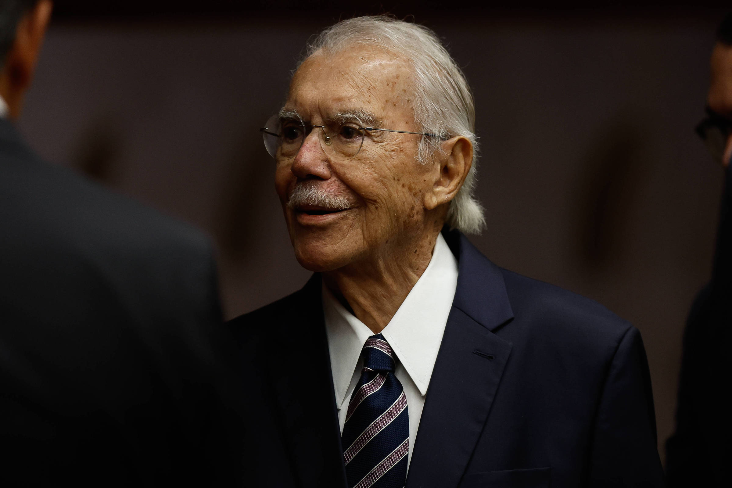 José Sarney é internado com pneumonia no Maranhão – 14/09/2026 – Política