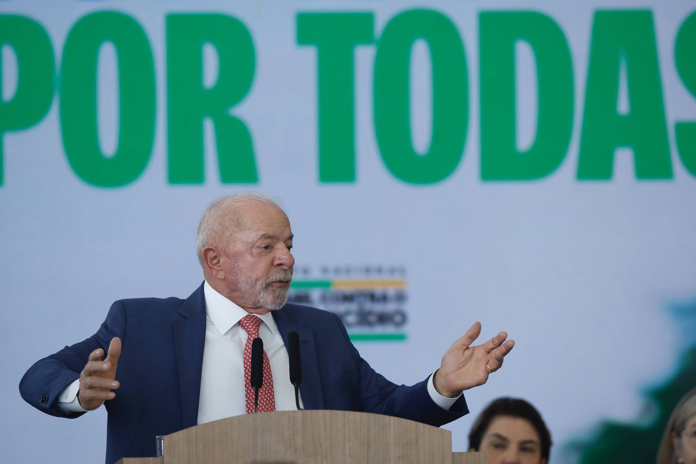 Defensores pedem a Lula maior combate a feminicídio e bets – 16/09/2026 – Painel