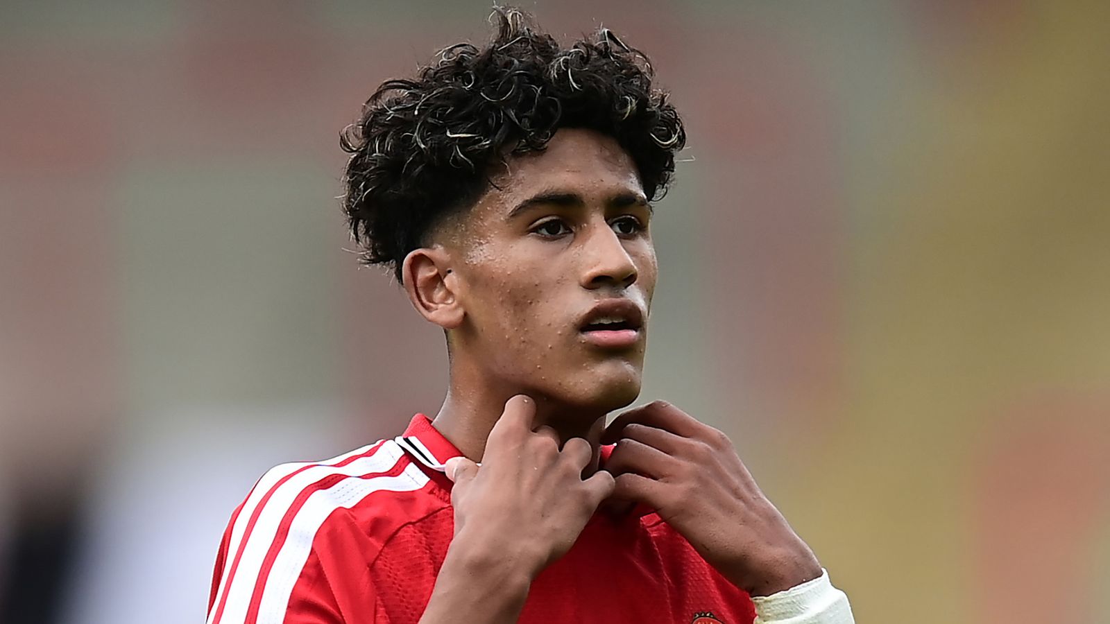 JJ Gabriel edging closer to Manchester United exit amid Barcelona talks about a potential move for the forward | Football News