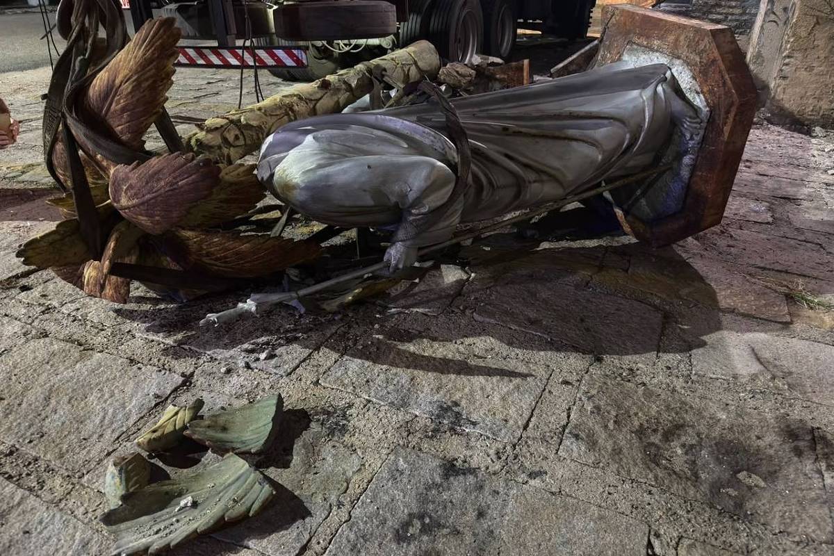 Estátua da Sagrada Família cai durante obra em Fortaleza – 19/09/2026 – Cotidiano