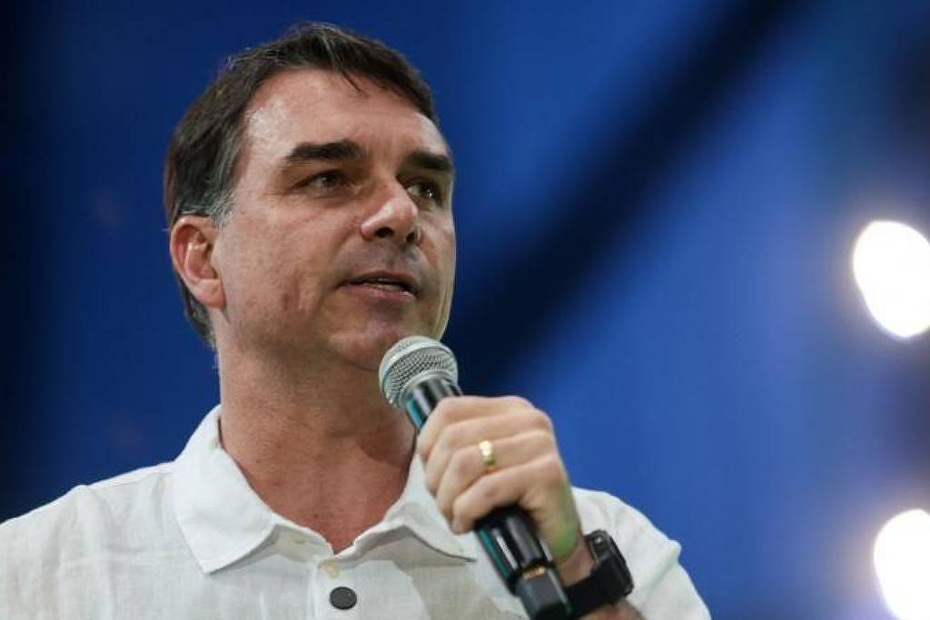 Flávio fala sobre volta do pai em evento de campanha em SP – 26/09/2026 – Política