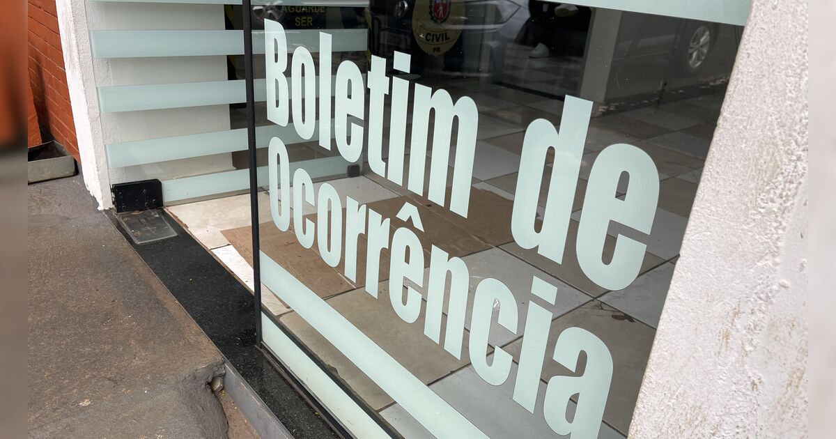 Ladrão arromba carro na Vila Formosa, leva cartões e faz compras