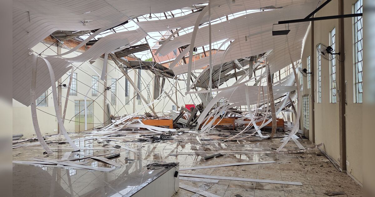 Igreja destruída por temporal em Apucarana (PR) terá missa de despedida antes de demolição
