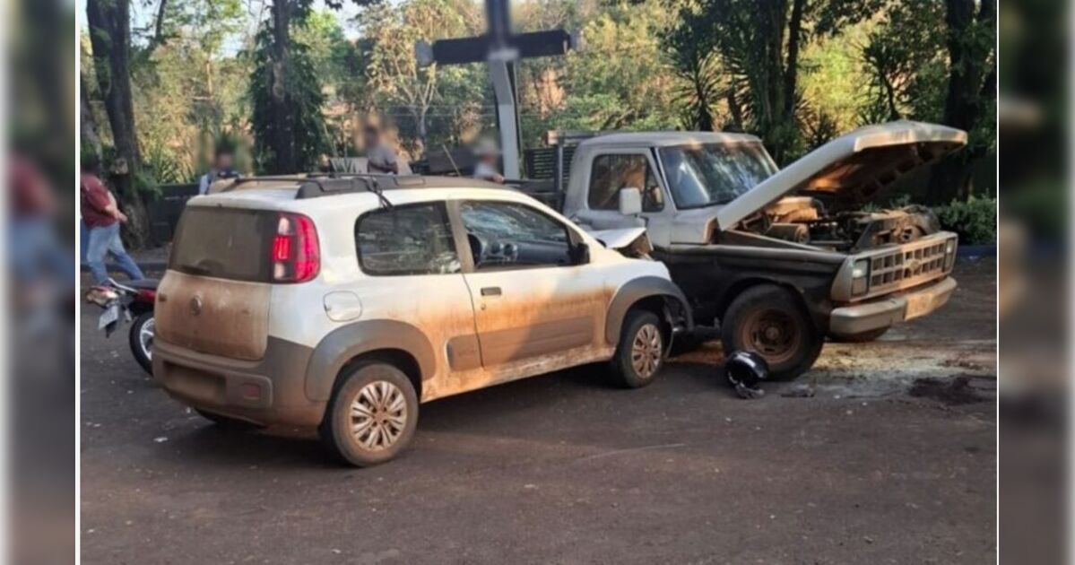 Colisão entre moto, carro e caminhonete causa a morte de homem de 34 anos no PR