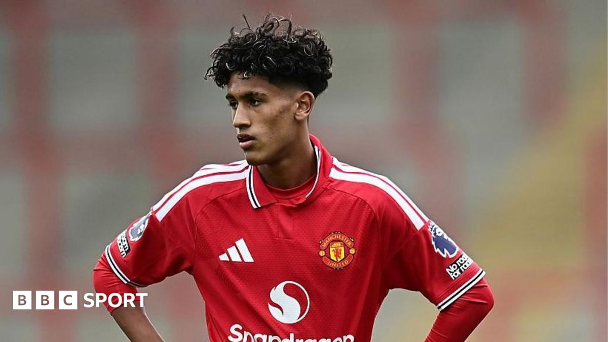 JJ Gabriel: Barcelona sporting director denies interest in Manchester United teenager