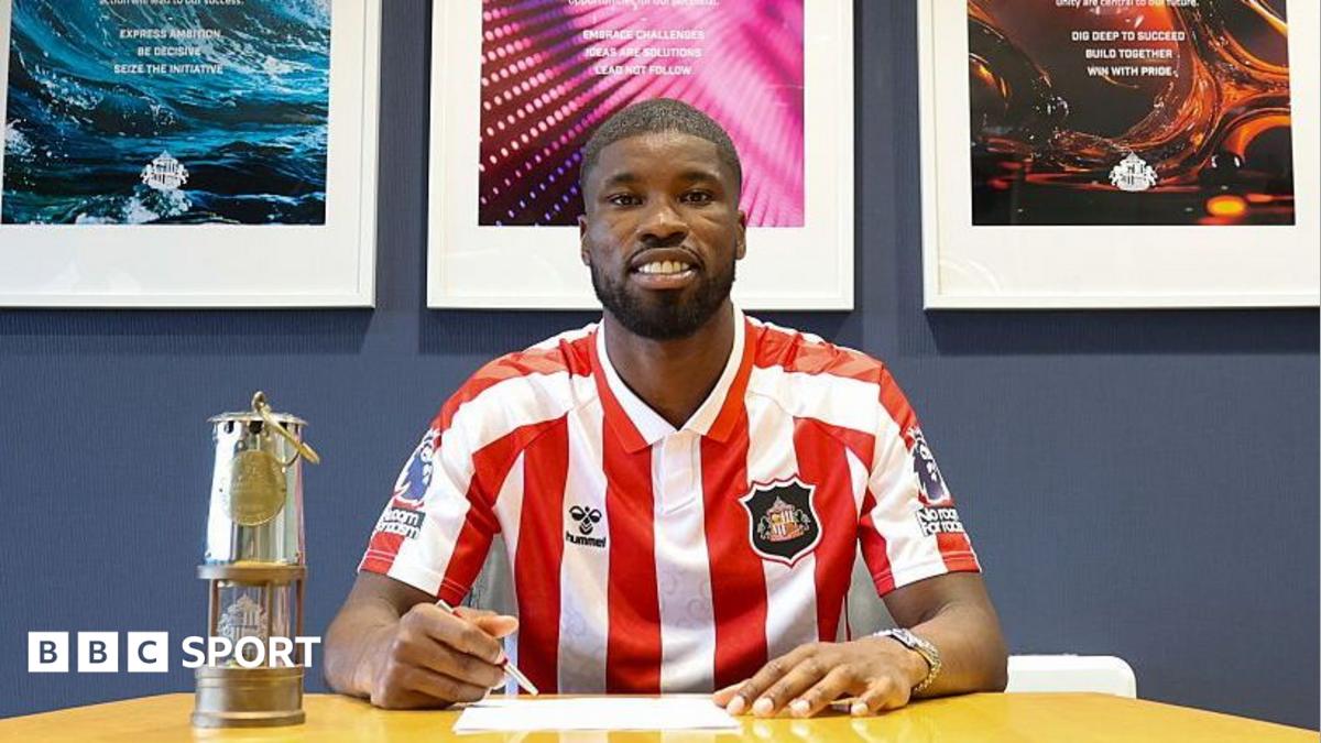 Kevin Danso: Sunderland sign Spurs defender on loan