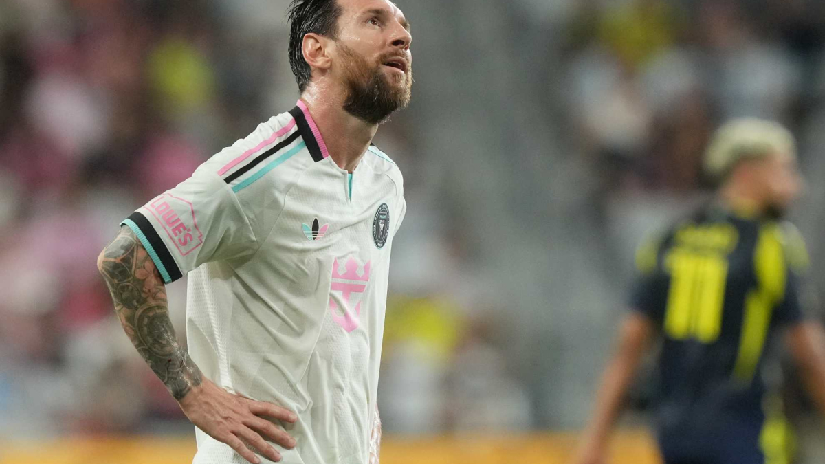 Surridge amarga a Messi en el 92