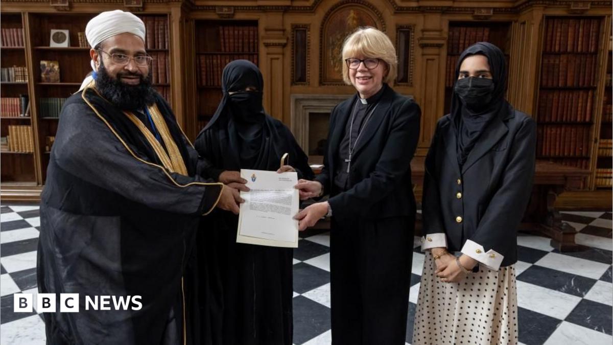Archbishop withdraws award from Muslim cleric who praised Bin Laden