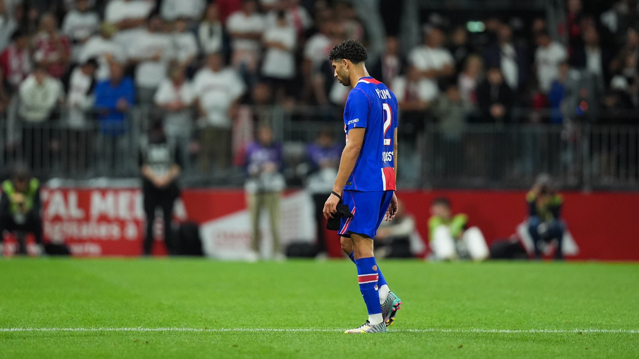 inquiétude pour Achraf Hakimi, touché à l’adducteur et remplacé en première mi-temps