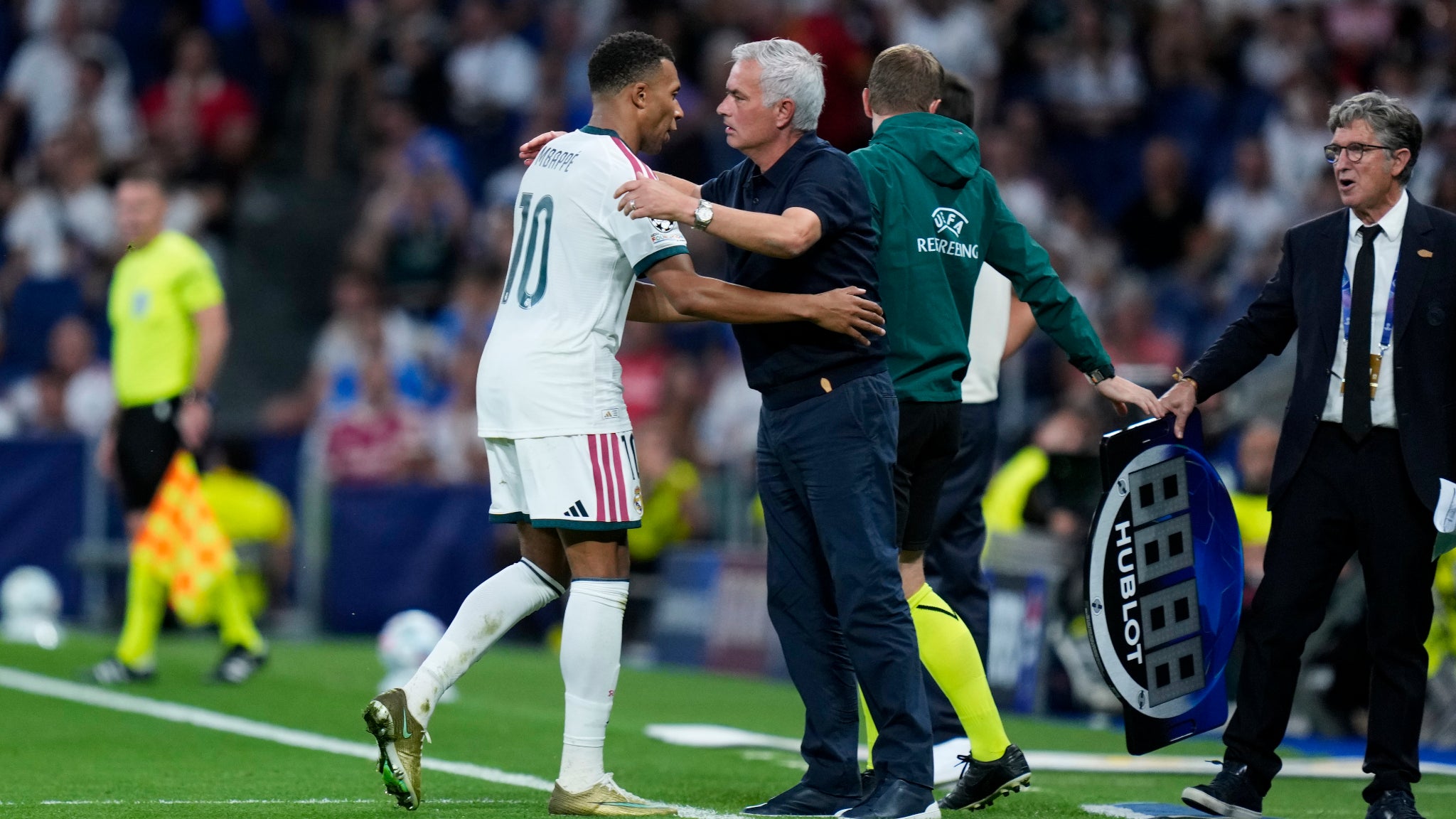 Mourinho valide la théorie de Mbappé pour le Ballon d’or