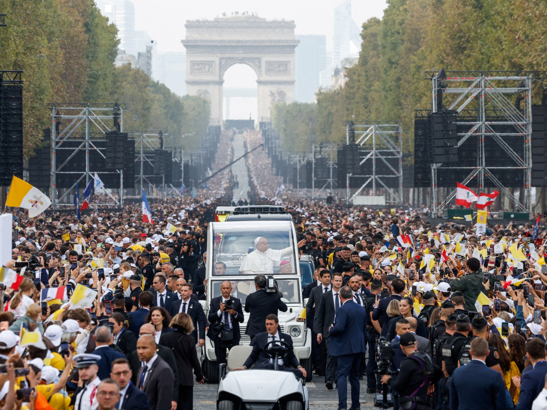Huge crowds cheer Pope Leo as he leads open-air Mass in Paris | Newsfeed
