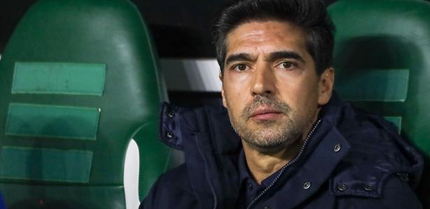 Abel diz que estava ‘alterado’ em fala polêmica e exalta Vitor Roque