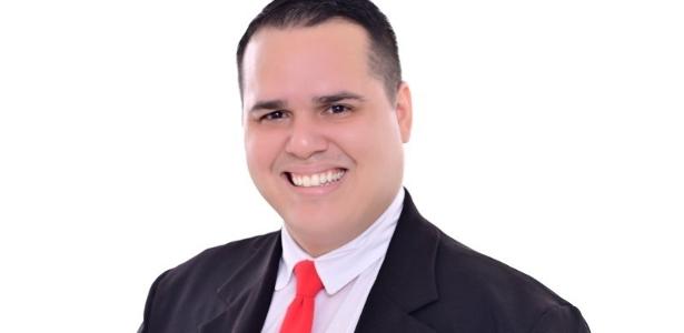 Mãe de namorado de Isabelle Caracristi é exonerada de cargo no governo do CE