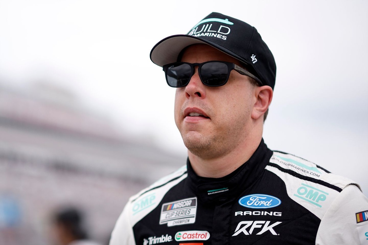Keselowski surpreende e anuncia saída da RFK Racing