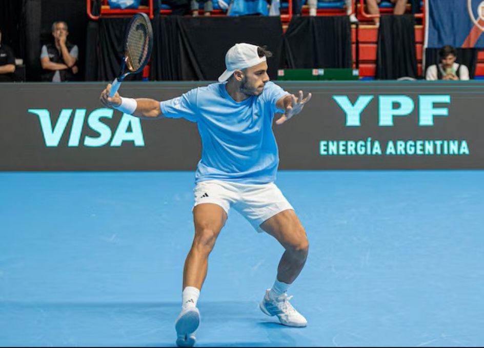 Argentina vence 100ª série na Davis com show de Cerúndolo