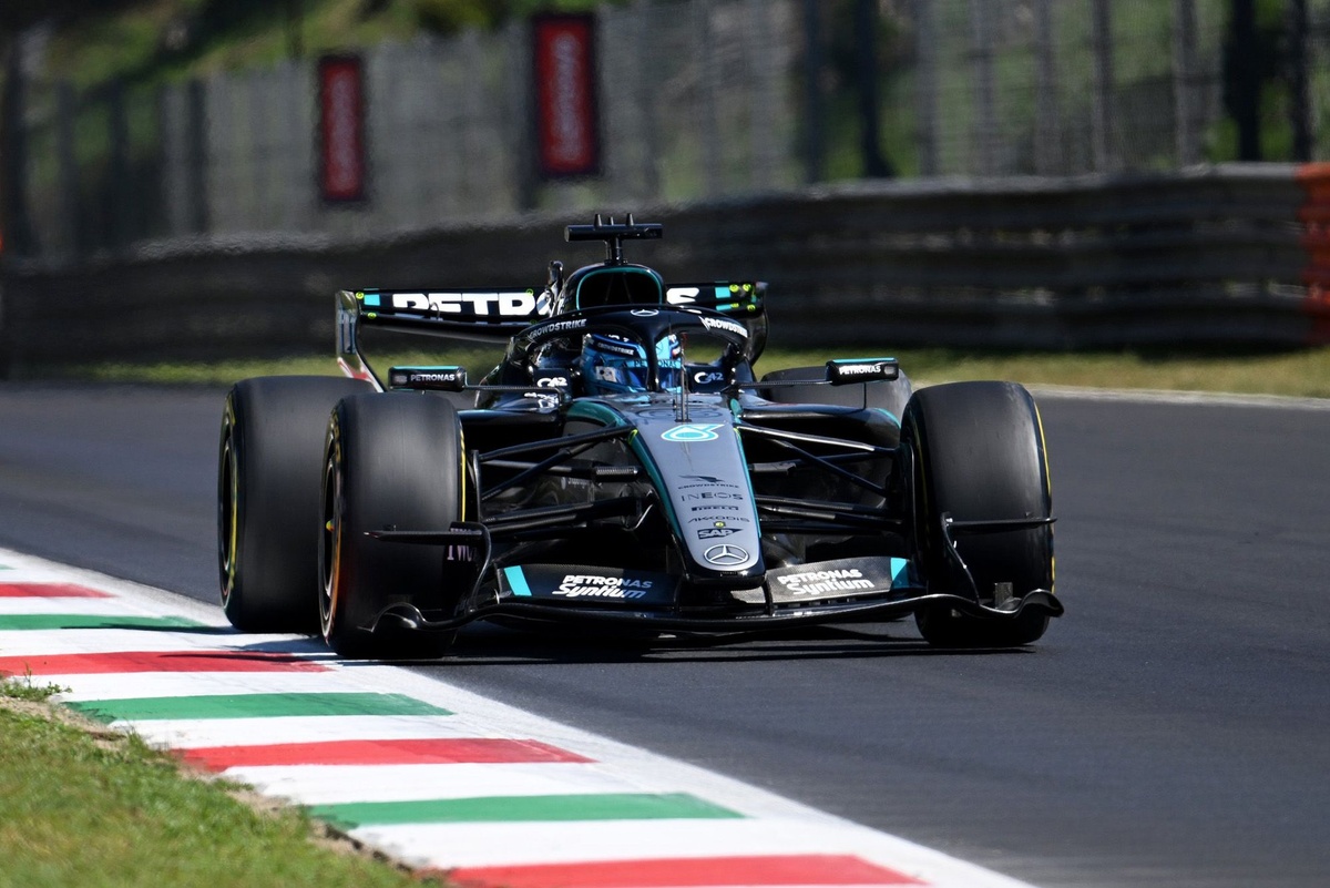 George Russell outpaces Charles Leclerc in FP2