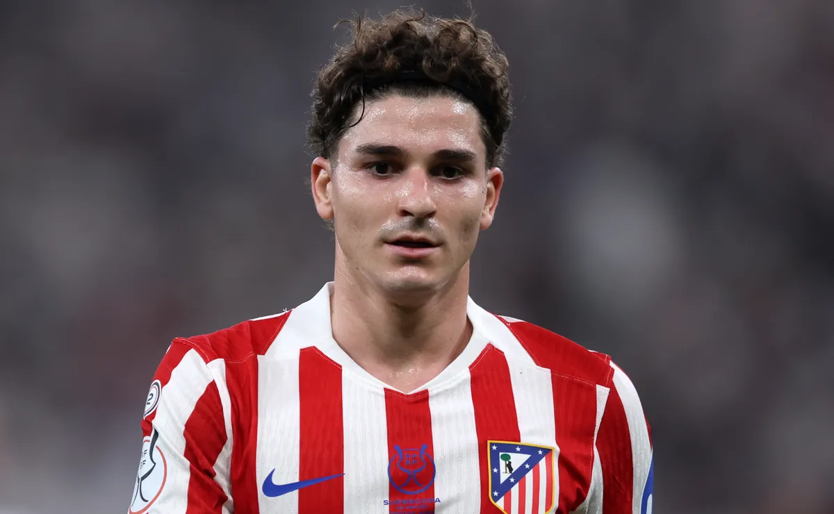 Why is Julian Alvarez not starting today for Atletico Madrid vs Athletic Club in 2026-27 LaLiga season?