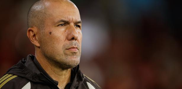 Jardim mostra alívio após jogo atrasado e vê Plata como ‘boa solução’