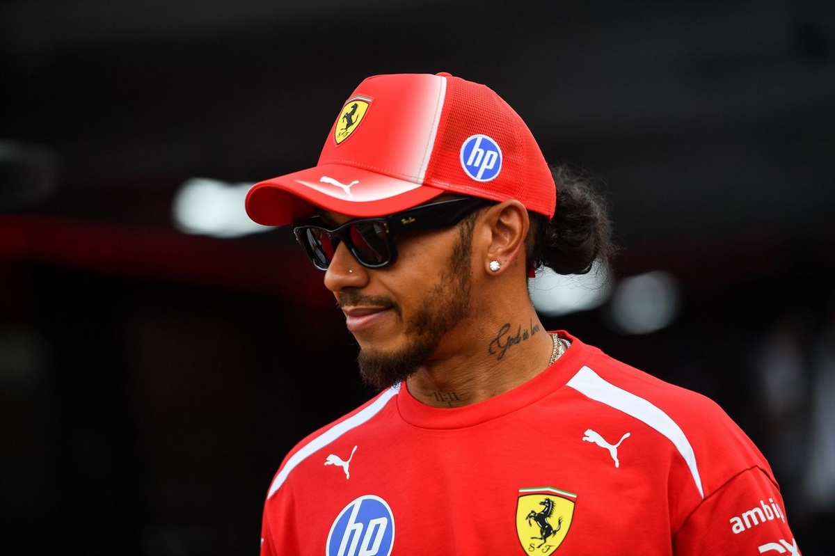 Lewis Hamilton reveals Ferrari F40 restoration project after selling entire car collection