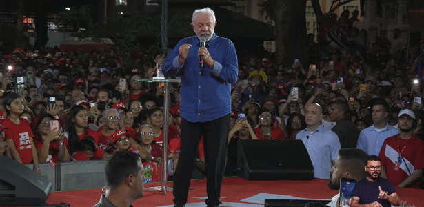 Lula explica fala sobre toque, e Janja ataca Nikolas: ‘Piá de bosta’