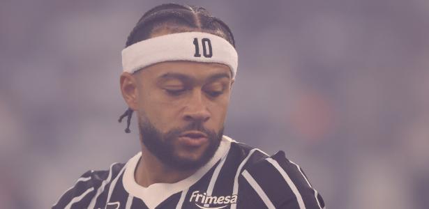 Memphis Depay diz que busca ritmo e cobra reação no Corinthians
