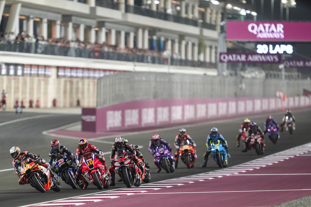 Chefe da MotoGP banca manutenção do GP do Catar em novembro