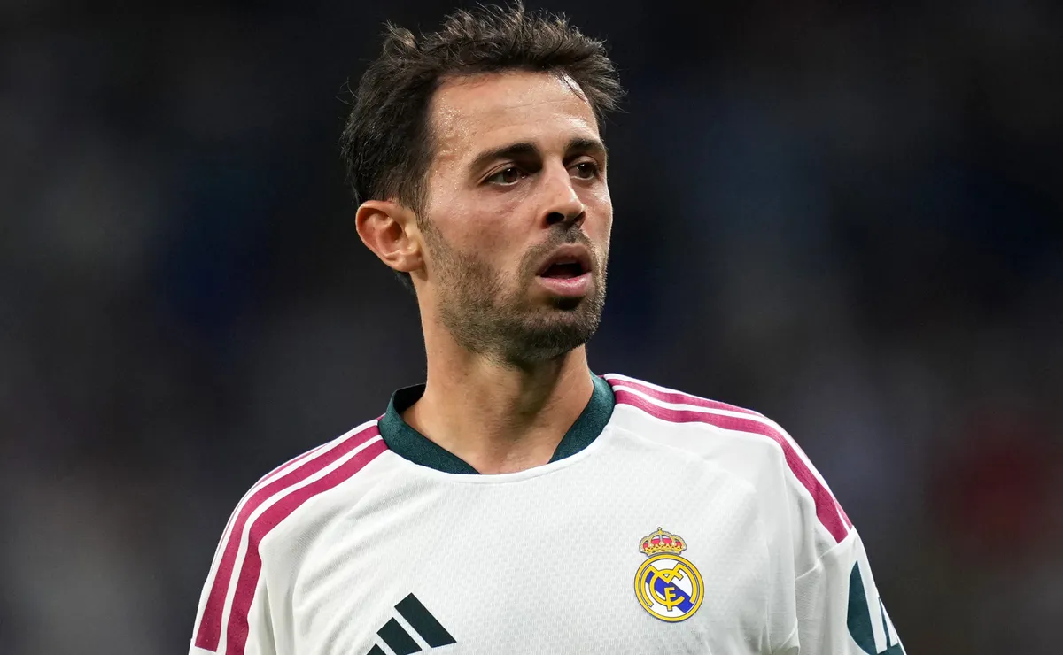 Why is Bernardo Silva not starting today for Real Madrid vs Real Betis in 2026-27 La Liga season?