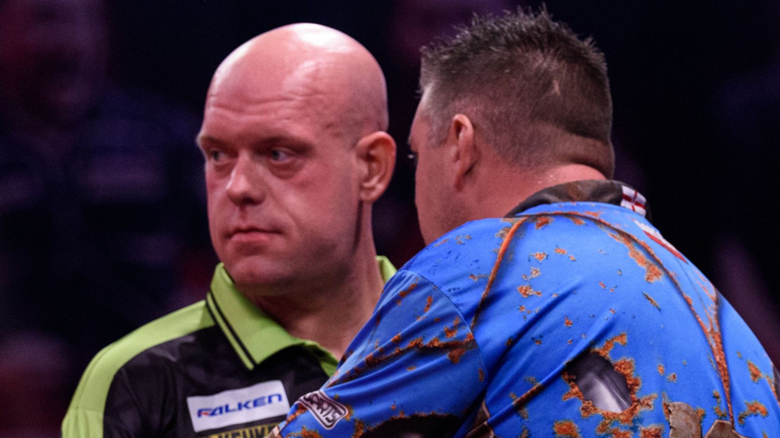 World Series of Darts Finals: Michael van Gerwen loses to Daryl Gurney as Luke Humphries, Gian van Veen progress in first round | Darts News