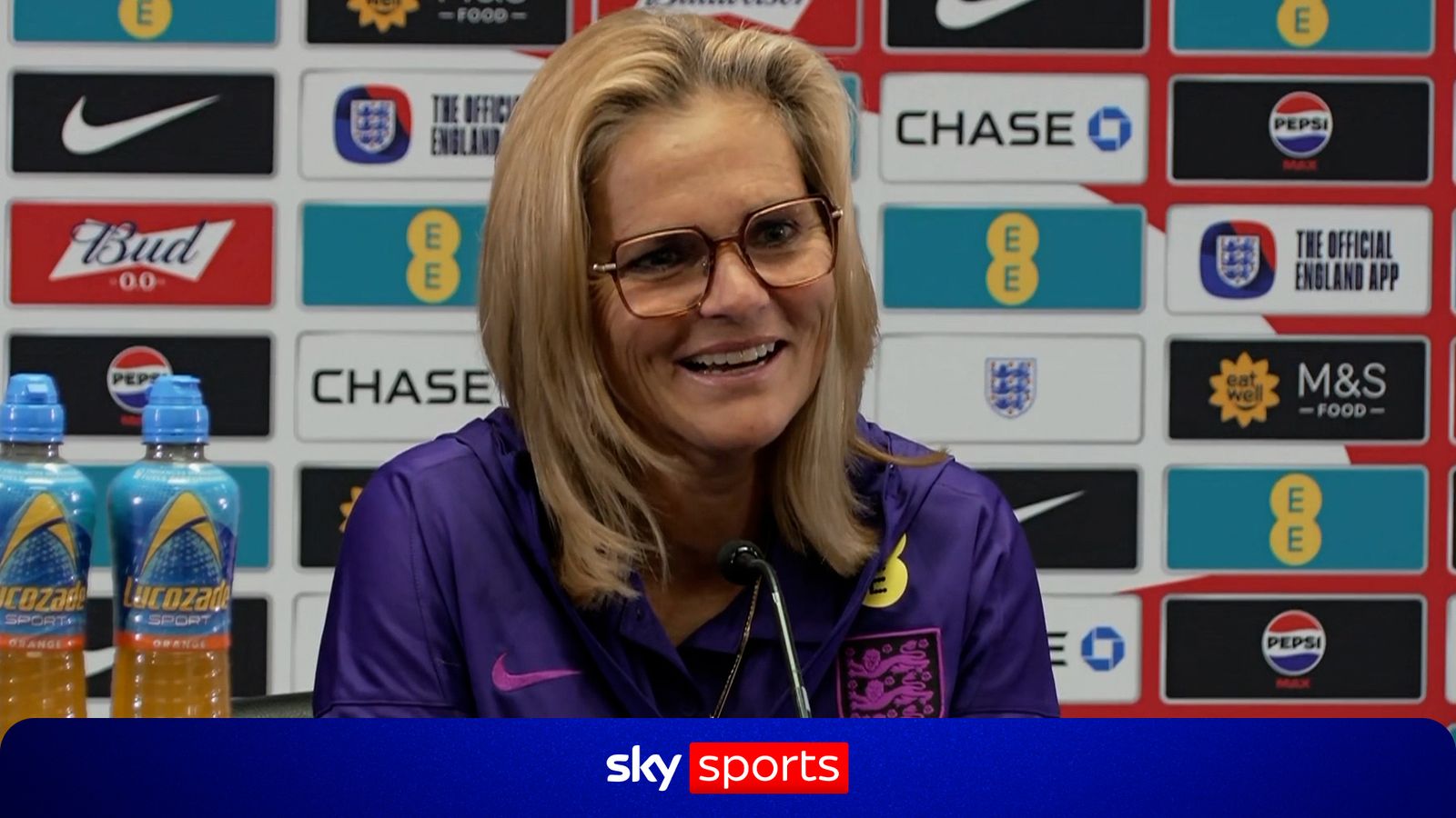 'Nice try!' | Wiegman swerves speculation over England future