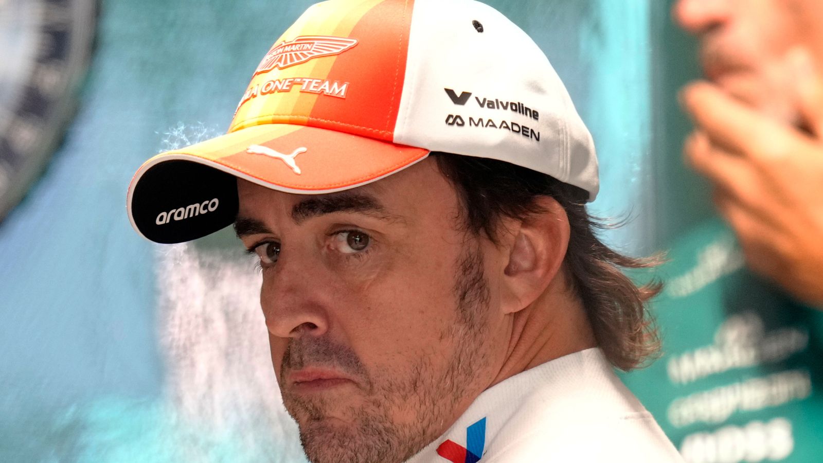 Fernando Alonso: What’s the latest on Aston Martin driver’s future as he weighs up retirement or new contract to stay in F1 in 2027? | F1 News