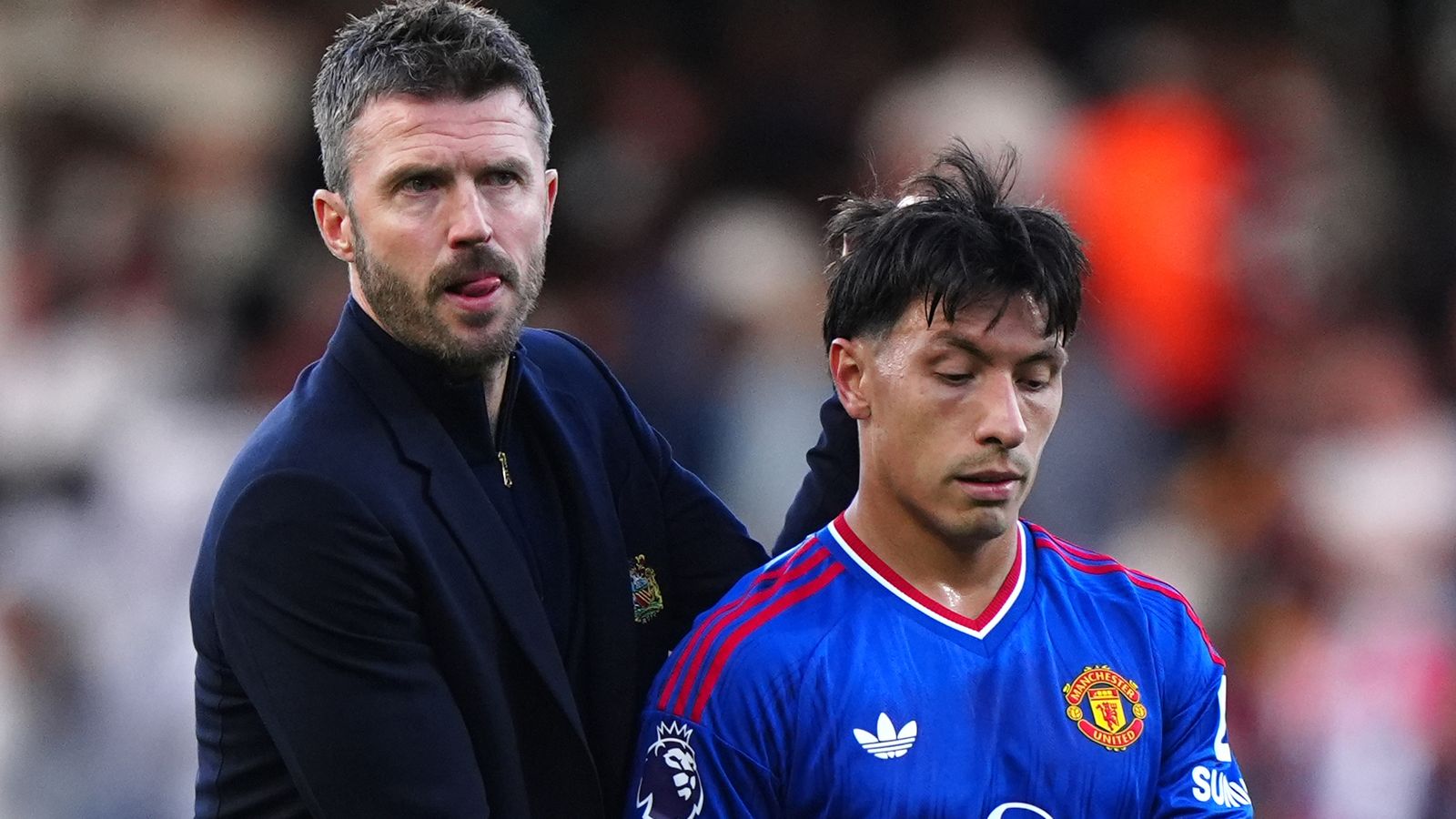 Gary Neville: Michael Carrick has got to stop defending Man Utd players after lacklustre draw at Fulham | Football News