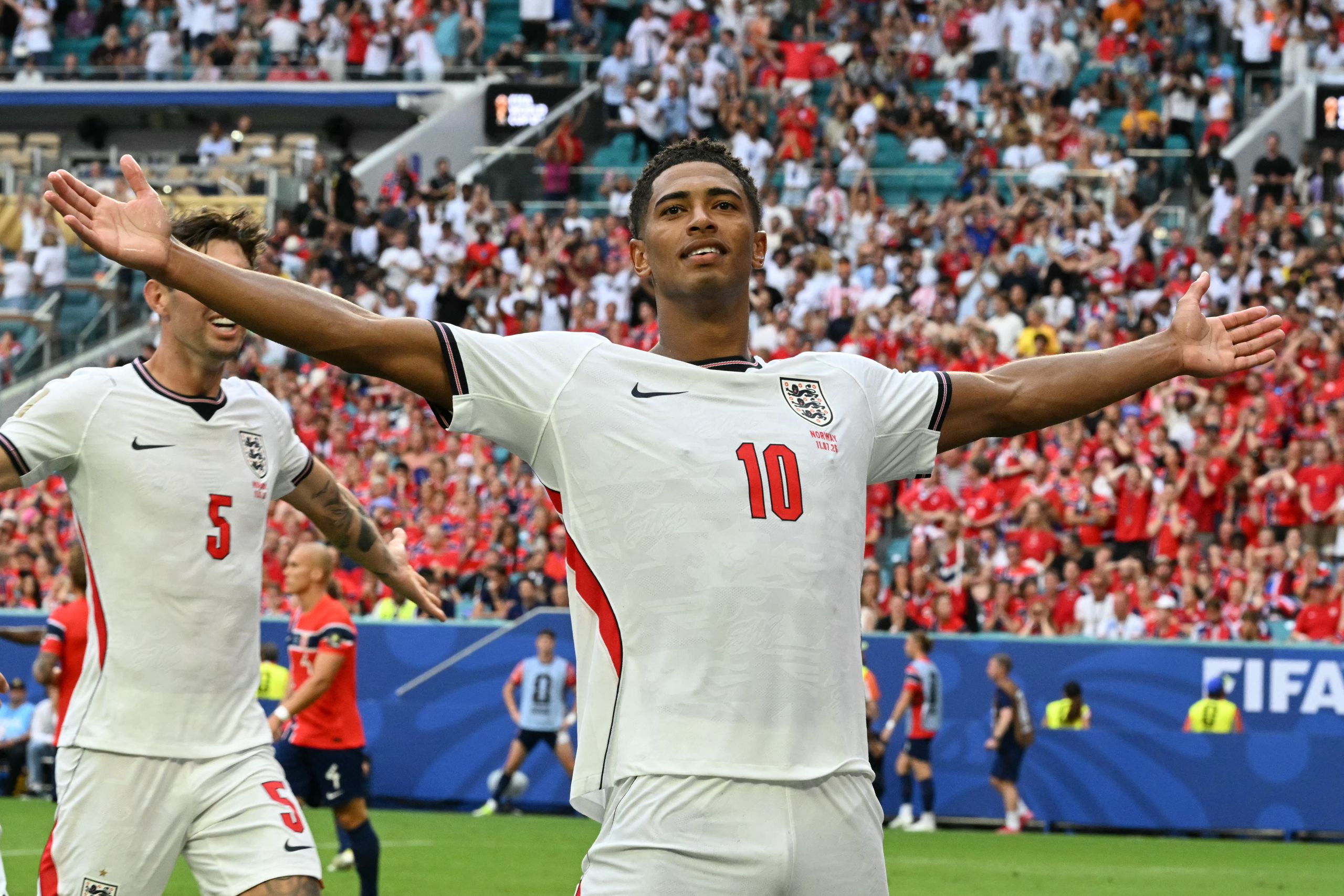 ‘Questioning Jude Bellingham was ridiculous. I was in the Azteca that night – it was magical. Jude must have been feeling superhuman’ Peter Crouch on how Bellingham answered his England critics