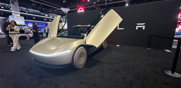 Tesla lança ‘robotáxi sem volante’ e vira alvo de investigação nos EUA