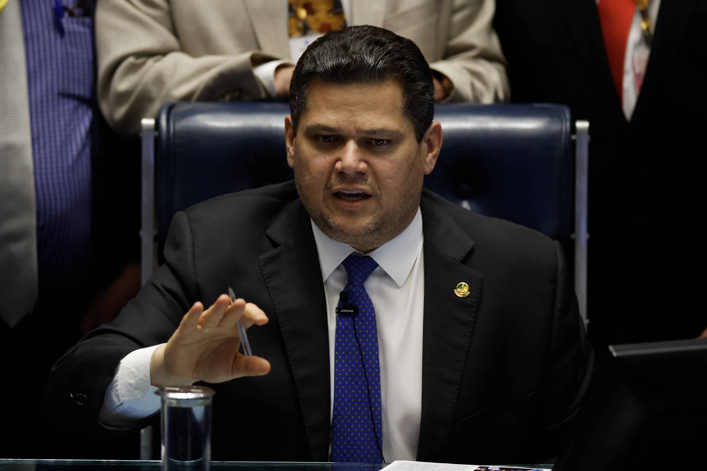 Senado: informar visitas de Vorcaro expõe parlamentares – 08/10/2026 – Brasília Hoje