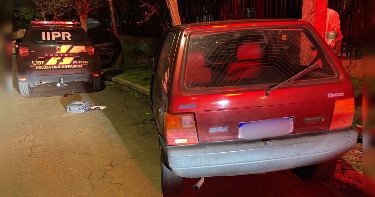 Homem furta carro, bate em árvore e acaba preso em Apucarana (PR)