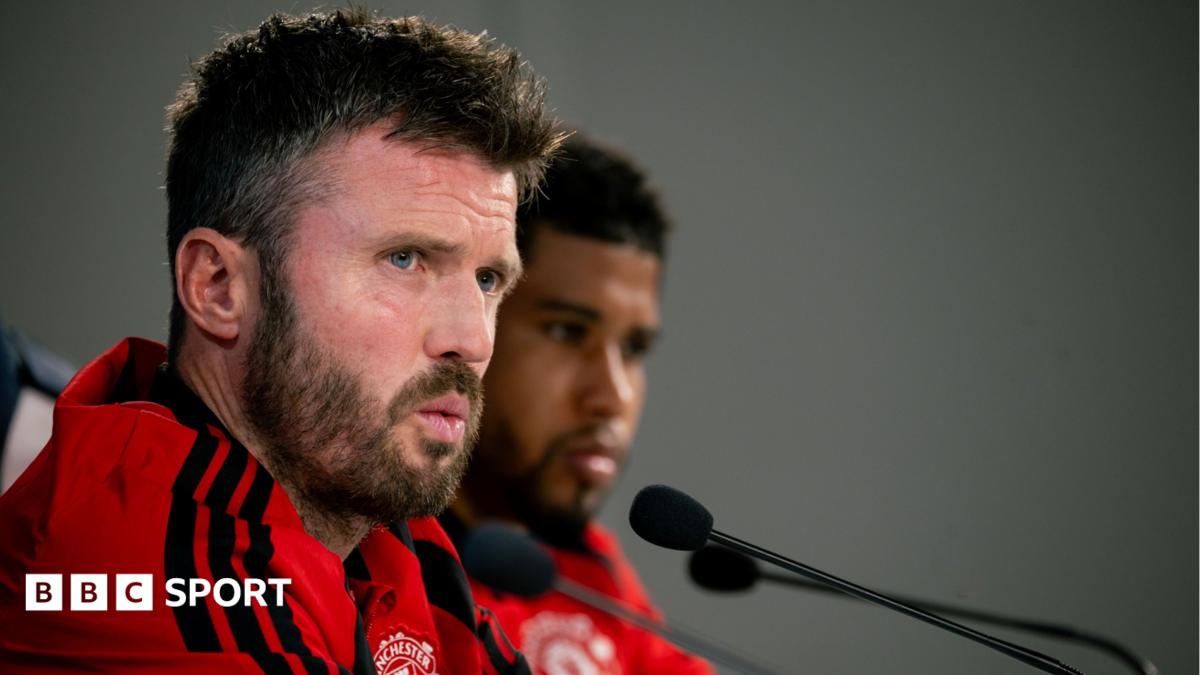 Manchester United: Michael Carrick wants clean sheets to help turn season around, starting at Como